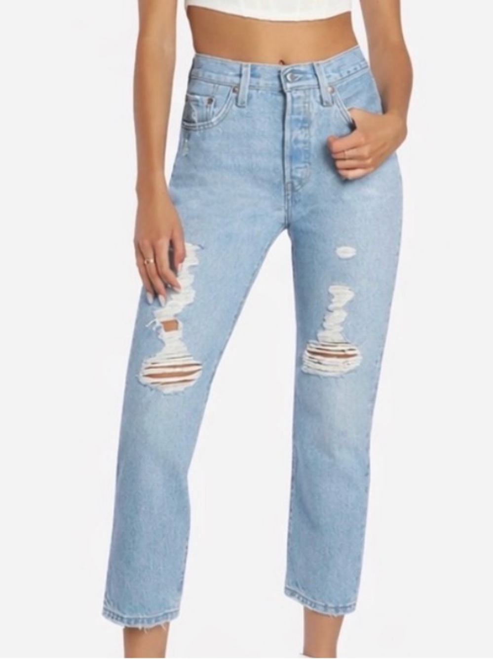 Levi’s 501 Original Fit Jeans Premium Light wash distressed Jeans Women’s Sz. 26